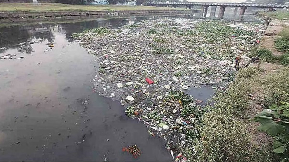 nishaarora1212's tweet photo. Mula River, lifeline for Pune's communities, faces pollution peril. City still doesn't have Piped water in many residential areas. Urgent action needed to preserve this vital resource! ๐ #SaveMula #WaterCrisis #Pune
https://t.co/jGmOV83XLY https://t.co/OgbrCJ9rbJ