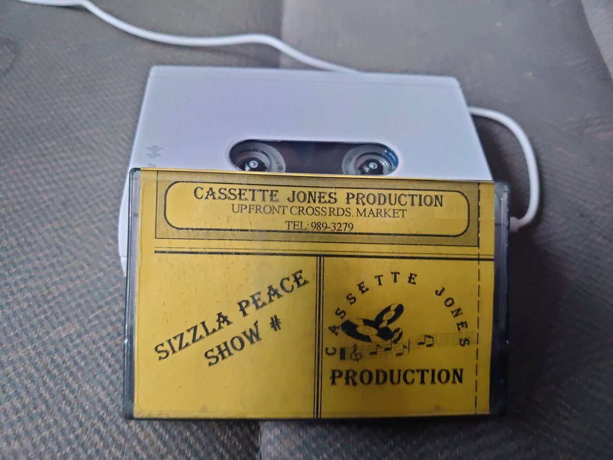 Kou_T_WS's tweet image. 今日の一本🇯🇲🇯🇲🇯🇲

BANDでShowcaseの始めのイントロのカッコよさよ🔥🔥🔥

FireHouseにLuciano,Sizzla,Capletonは激アツ🔥🔥🔥🔥

マジで5月の稲毛野外音楽堂でLuciano&amp;amp;HomeGは楽しみすぎる🎶🎶🎶

#luciano
#sizzla
#capleton
#firehouseband
#cassettejones
#Jamaica
#soundsystem
#tape
#99年