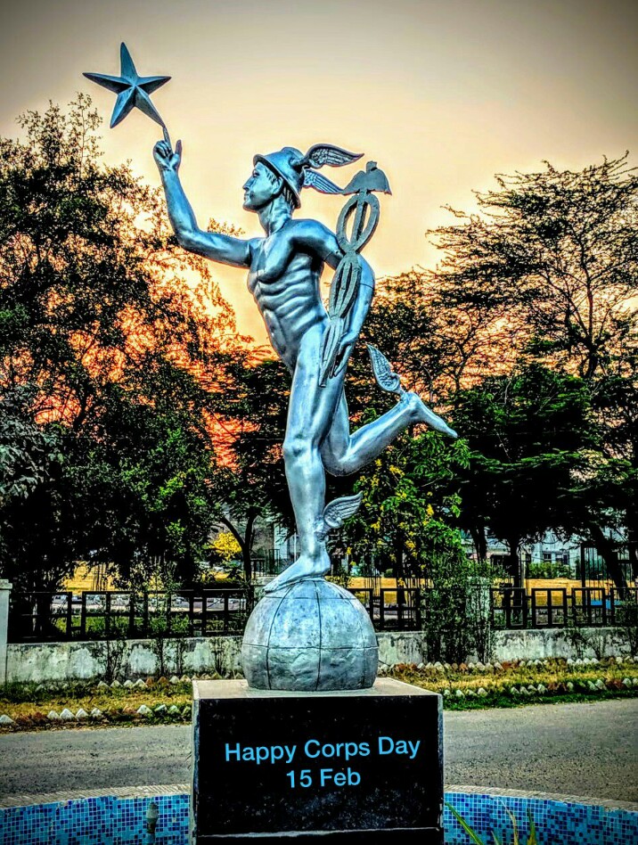 Ishcomic's tweet photo. Happy Corps Day!
Swift and Alert 
#तीव्रचौकस https://t.co/Eo4yr9XbUc