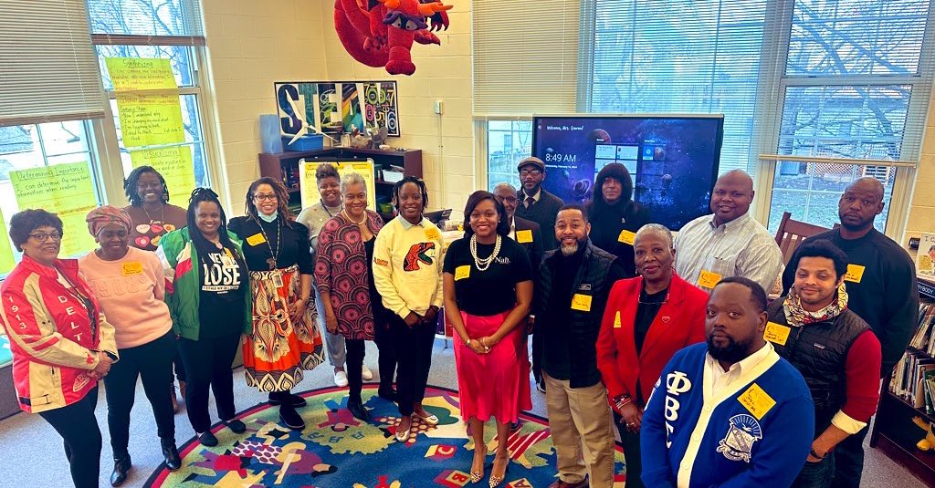 BloomBulldogs's tweet photo. The annual African American Read-In is always one of our favorite days of the whole year. We ❤️ celebrating the brilliance &amp; richness of Black history, culture, and community. Thank you, friends! @BloomBulldogs #BlackHistoryMonth @BloomHawthorne @BLOOM_AP_ https://t.co/JZE3N9ug0u
