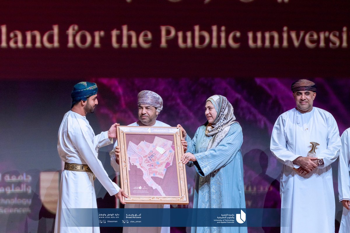 utas_oman's tweet photo. #شراكات |

من حفل توقيع الشراكة والتطوير، وتسليم الجامعة موقع مخصص لها في #مدينة_السطان_هيثم ، تحت رعاية صاحب السمو السيد ذي يزن بن هيثم آل سعيد الموقر وزير الثقافة والرياضية والشباب.

#إرث_المستقبل ✨

#جامعة_التقنية_والعلوم_التطبيقية 
#آفاق_واسعة https://t.co/sGcCu4fIcz