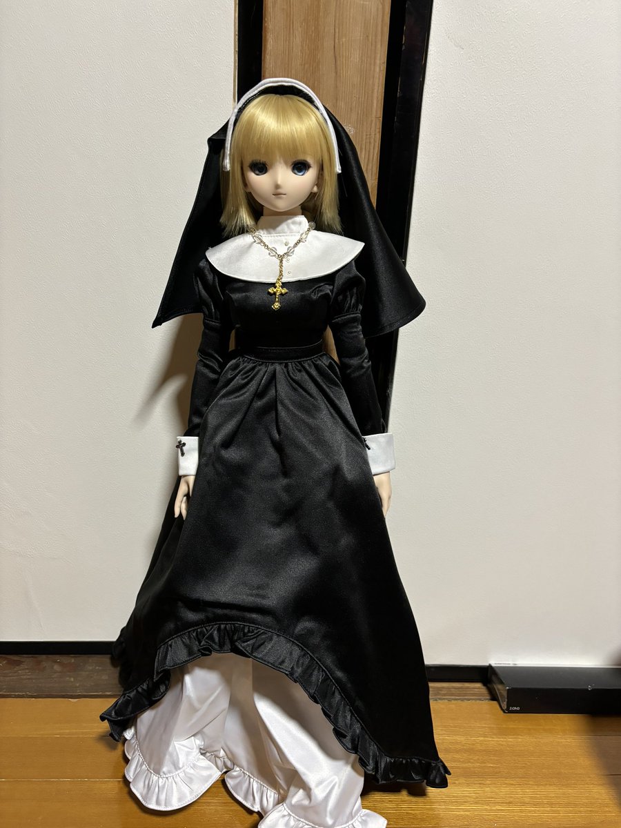 CalenPeng's tweet photo. ジャンヌちゃんにシスター服着させていました
#ボークス
#Dollfiedream  
#ドールオーナーさんと繋がりたい 
#ジャンヌ
#Volks https://t.co/DxioNEPpEP