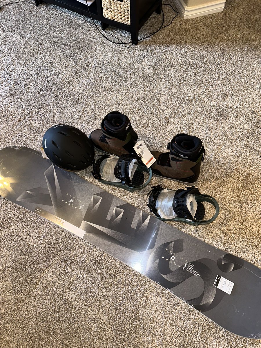 TheCzechKillcam's tweet photo. When the new set just comes in 🥶 https://t.co/C1qfrhraKL