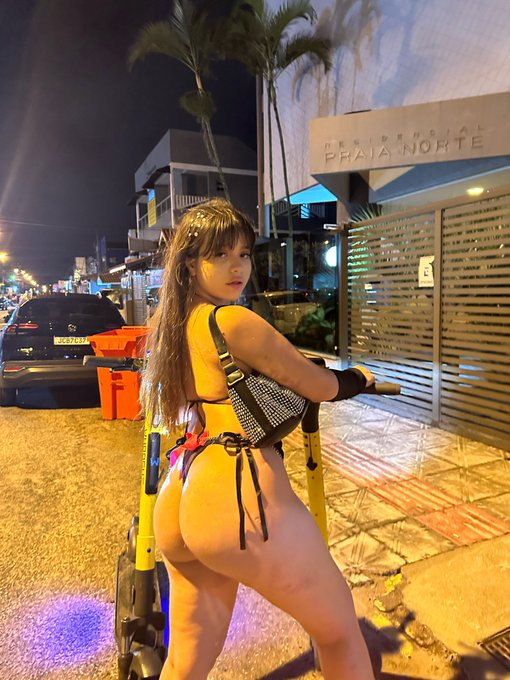 daddy too late for you to see this photo? https://t.co/99buYUo2P3