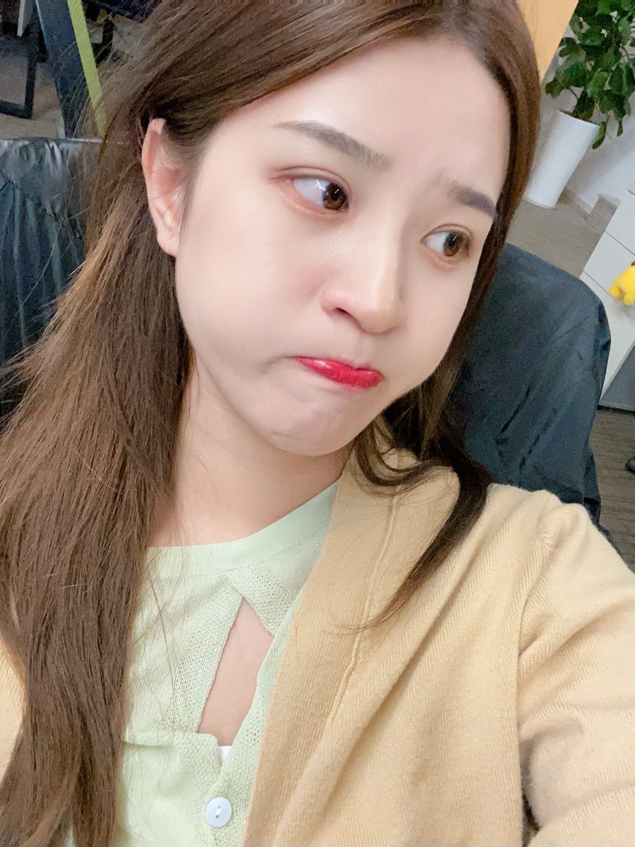 晚安！ https://t.co/Q9HGYXf25M