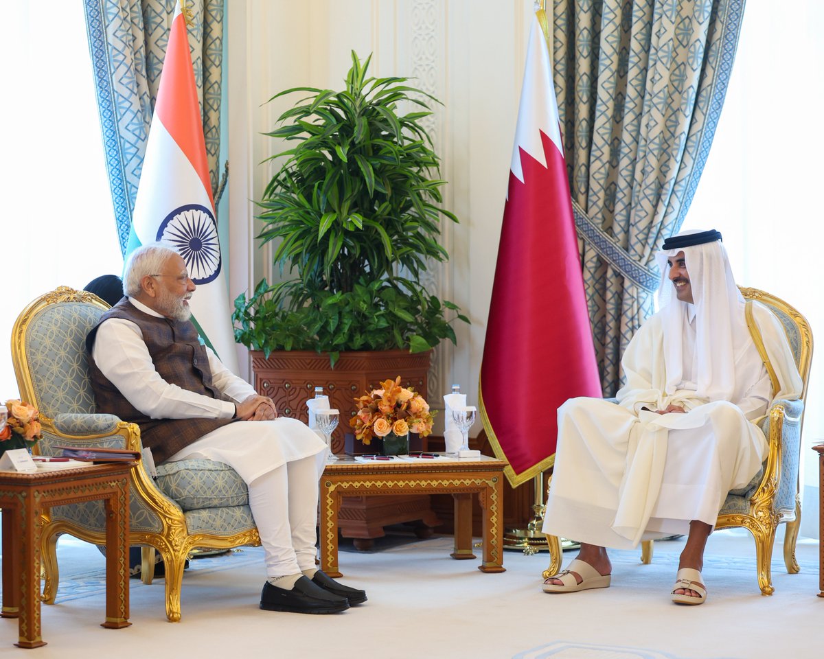 narendramodi's tweet photo. Had a wonderful meeting with HH Sheikh @TamimBinHamad. We reviewed the full range of India-Qatar relations and discussed ways to deepen cooperation across various sectors. Our nations also look forward to collaborating in futuristic sectors which will benefit our planet. https://t.co/Um0MfvZJQo