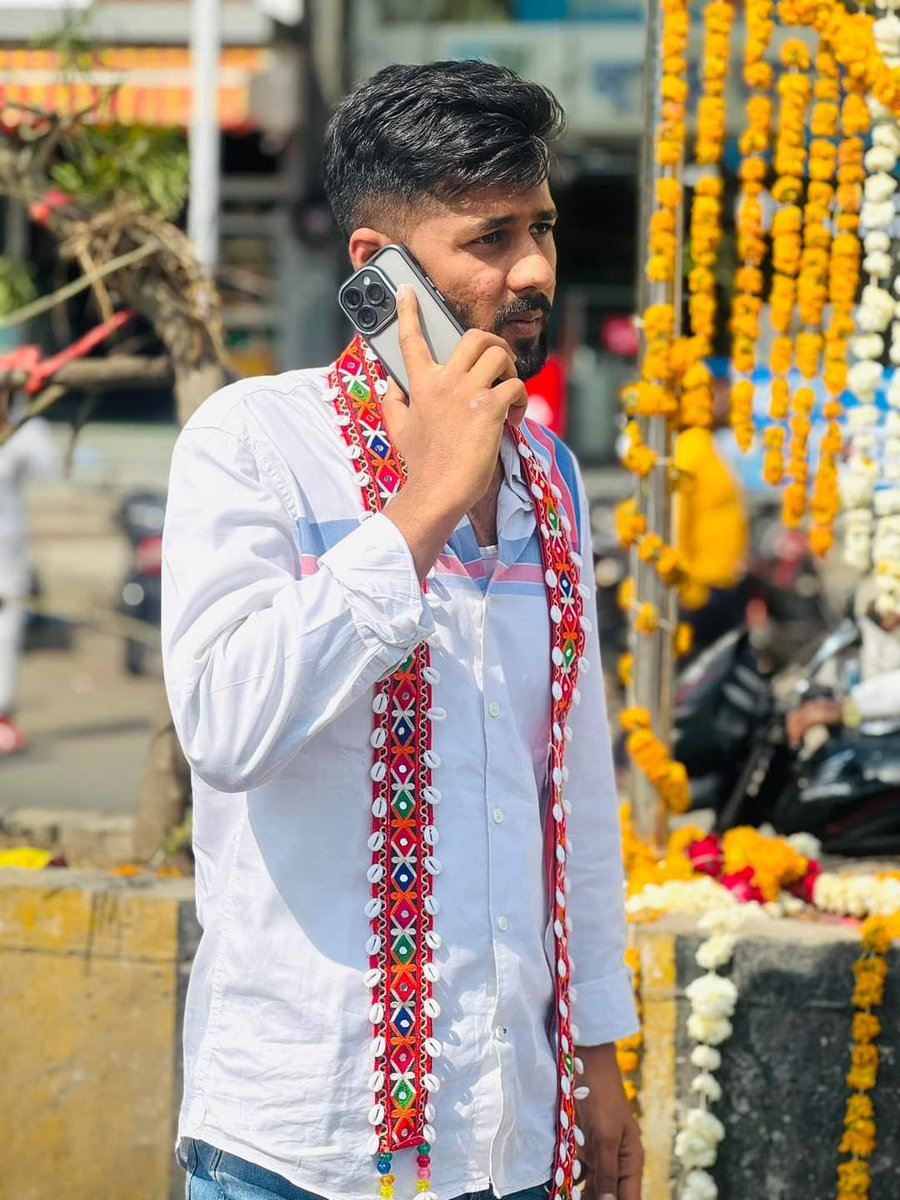Digvijay_Lomte's tweet photo. श्री संत सेवालाल महाराज यांना जयंतीनिमित्त विनम्र अभिवादन केले व पुष्पहार अर्पण केला...🚩💐🙏

#श्री_संत_सेवालाल_महाराज
#shrisantsevalalmaharaj https://t.co/iPG3NbJmRD