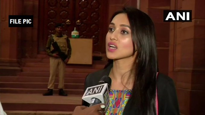 ANI's tweet photo. TMC MP Mimi Chakraborty resigns from the post of MP. Details awaited. https://t.co/LbTfpQdkxv