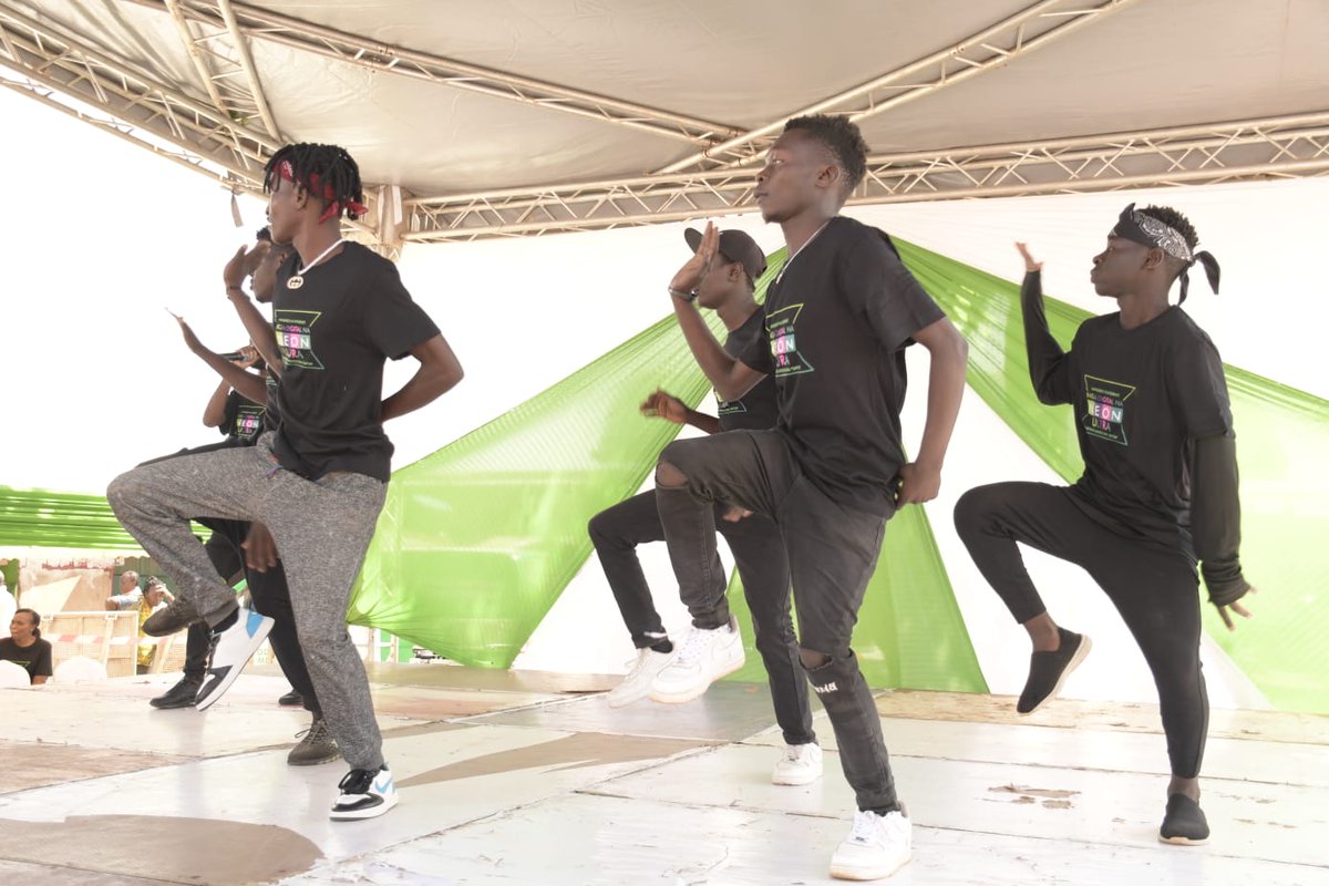 SafaricomPLC's tweet photo. We are committed to bringing our customer care support and education closer to you and where you hustle. We understand the importance of being there for you, not just as a service provider, but as a supportive, trusted partner.
#SafaricomMTAANI #Tunukiwa #NeonDevices #IngiaDigital