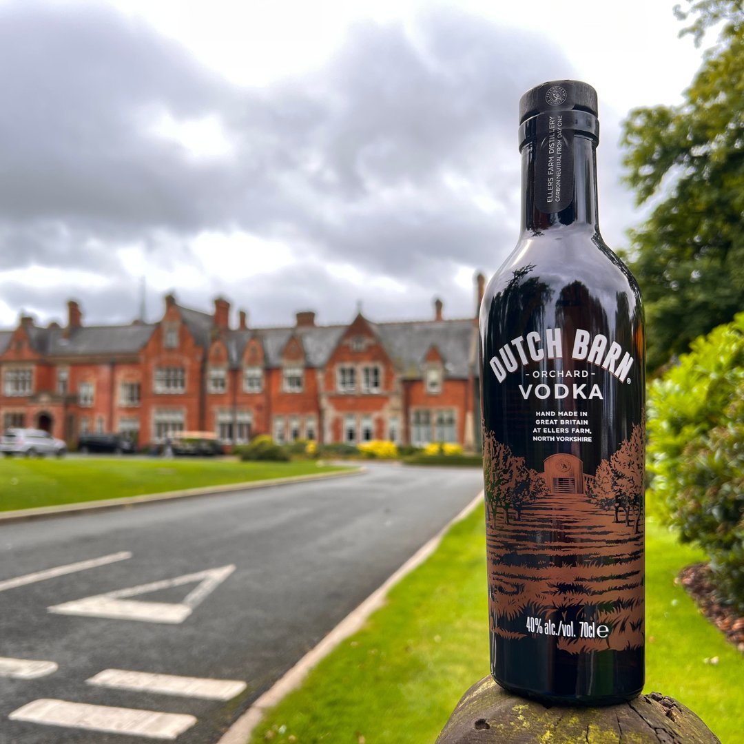 The amazing team at 5 star luxury hotel @RockliffeHall recently chose our flagship brand @DutchBarnVodka_ as their house pour vodka, as well as our #EllersFarmDistillery Y-Gin as their house pour gin! Thank you so much to the Rockliffe team for their support ⭐⭐⭐⭐⭐