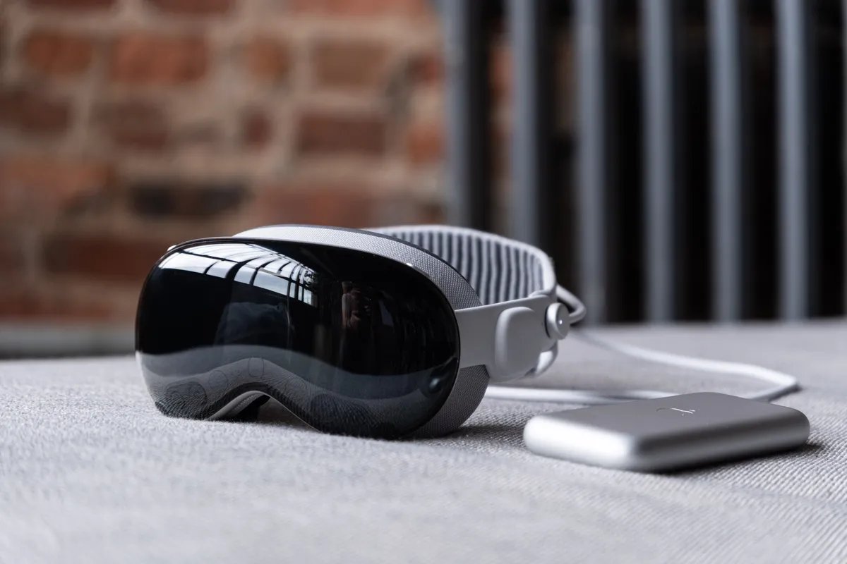 efipm's tweet photo. #Apple fans are starting to return their Vision Pros
https://t.co/ukYzpdWsCk
#AppleFans #VisionPros #TechNews #AppleProducts #ar #augmentedreality #tech https://t.co/HmKhGExIdG