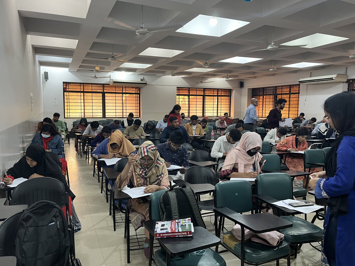 esc_du's tweet photo. EconQuest: Economics Olympiad in collaboration with the #BDEO at the #BES2024 https://t.co/dse1tSSS6J