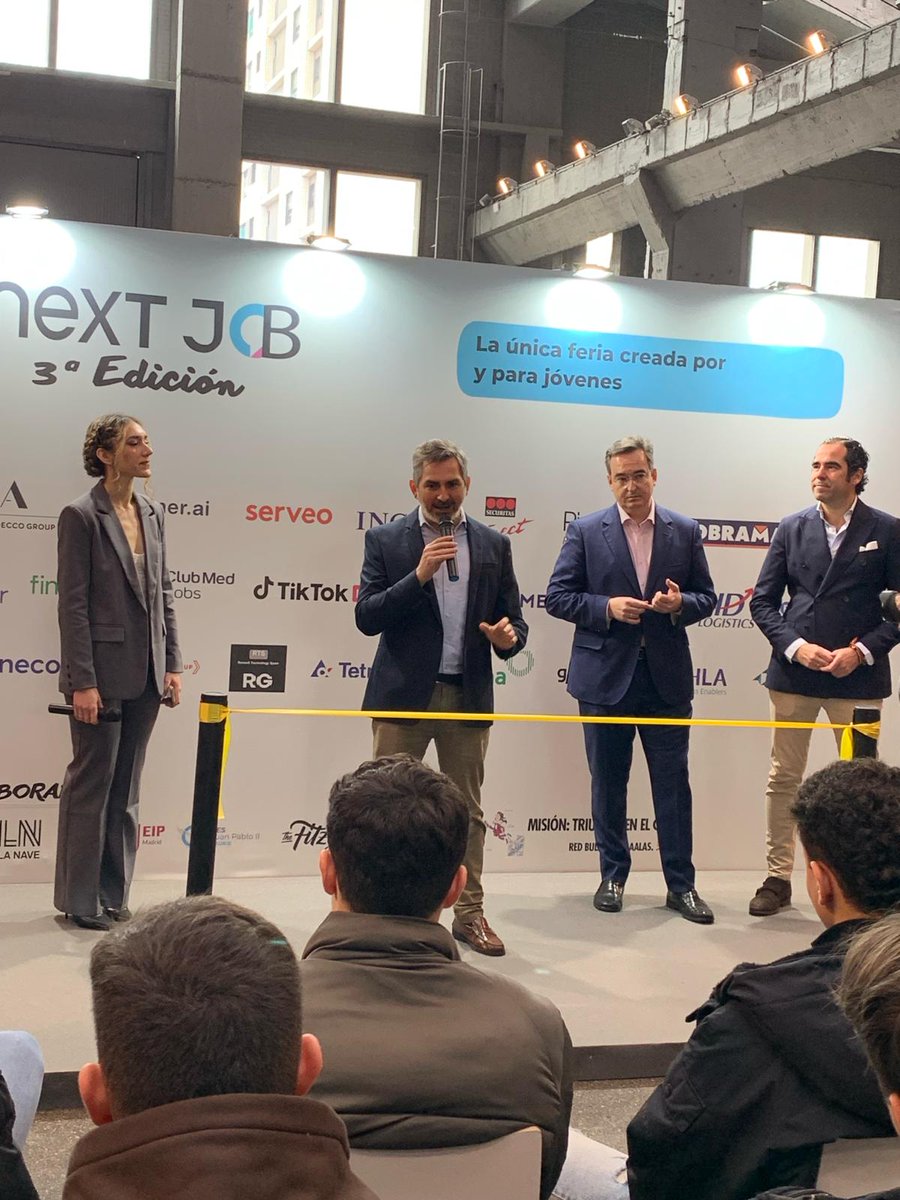 AniortePepe's tweet photo. Inauguramos la Feria de Empleo Joven #NextJob 
Más de 30 empresas y 3000 jóvenes inscritos.
@aempleomadrid 
#GenerandoOportunidades https://t.co/cCcQsr8dY1