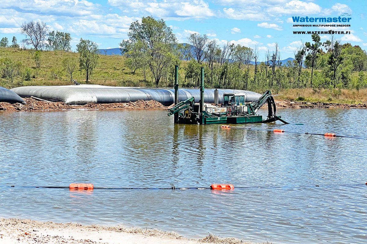 🇦🇺 Company #DredgingSystems maintains industrial waste and process water ponds across Australia with 3 #Watermaster dredgers. Easy transport, quick on-site setup without cranes, and versatile for all shallow water tasks – Watermaster enables eco-friendly and efficient operations.