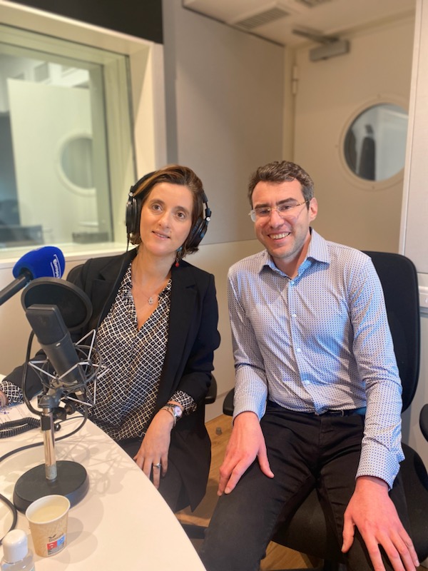 📸 Dans les coulisses de "La Minute Senior" avec <a href="/PMChapon/">Pierre-Marie Chapon</a> &amp; Florence Puig, directrice de l'engagement <a href="/Klesia/">KLESIA</a> !

🔶 A très vite pour découvrir l'émission !