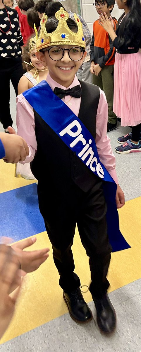 Honored to have royalty in our classroom for Valentine’s Day! 🤗👑 <a href="/25Lafayette/">Lafayette Estates School #25</a>