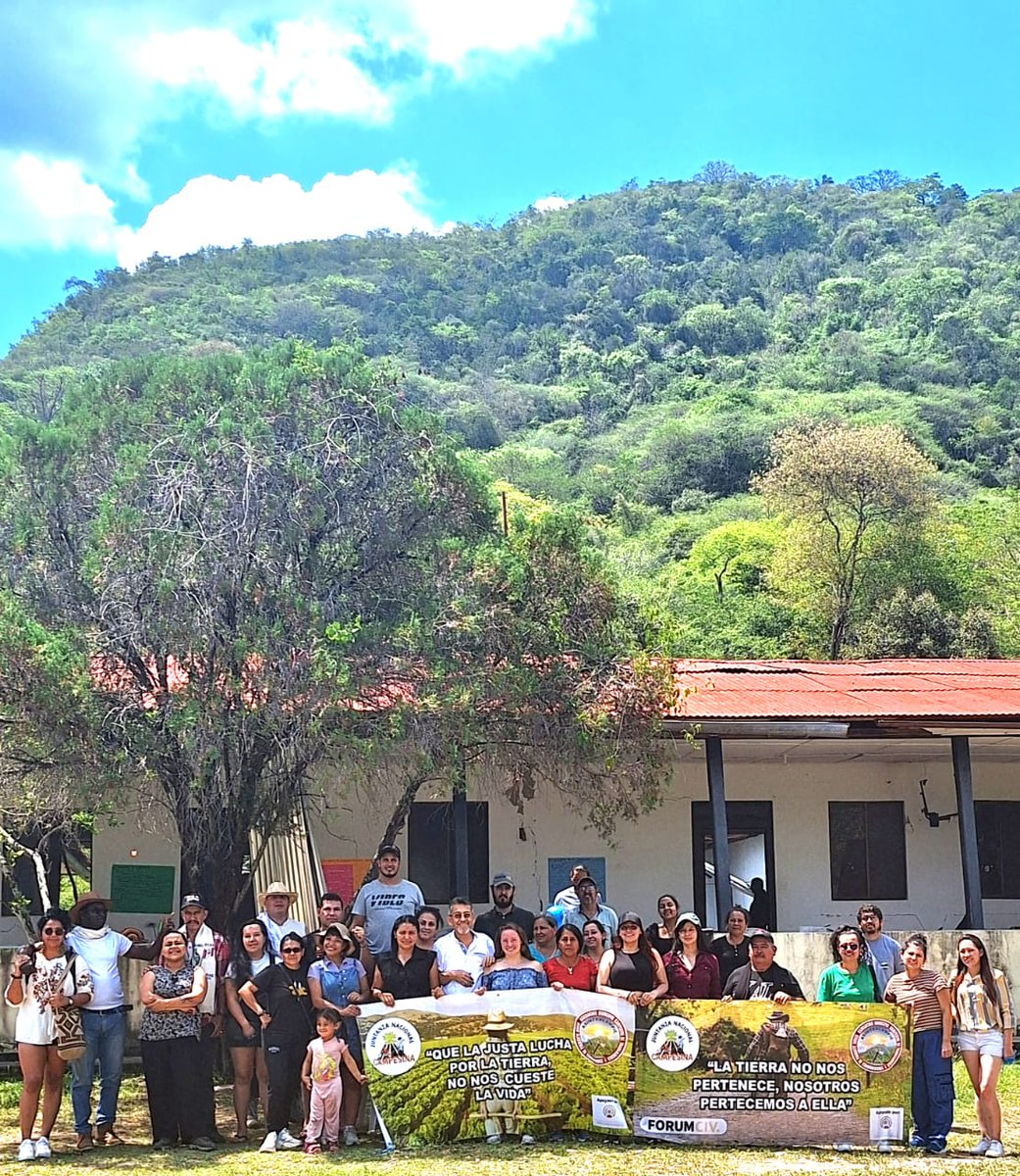 campoenjuntanza's tweet photo. #Tocaima en finca entregada por @activosSAE con participación de organizaciones de base, se realizó de manera exitosa Asamblea Nacional de @campoenjuntanza Luz Perly Córdoba Mosquera. Se formaliza figura jurídica de la organización. Unidad por la base en la acción @petrogustavo https://t.co/YjoF7TnqcS