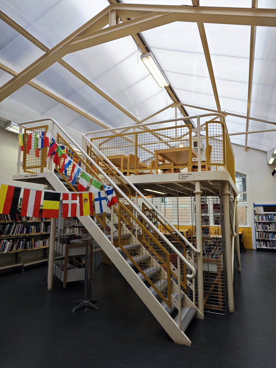 Desde el <a href="/IESALFONSOVIII/">IES ALFONSO VIII</a>  Conociendo la biblioteca y centro de documentación del <a href="/LPontonniers/">Lycée International Strasbourg, Pontonniers</a> , fantásticos espacios para aprender. Htacias a <a href="/sepiegob/">SEPIE</a>