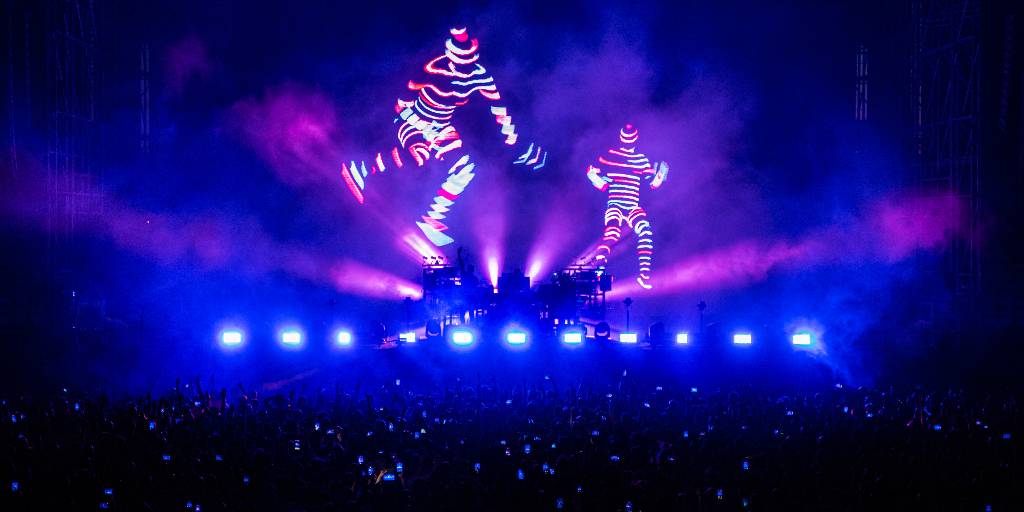 Two weeks to go until The Chemical Brothers head Down Under for their Australian tour! Get ready to dance the night away to their electrifying beats and mesmerizing visuals. 🗓 Thursday 29 February 📍 The Dome & Exhibition Halls 🎟️frontiertouring.com/thechemicalbro…