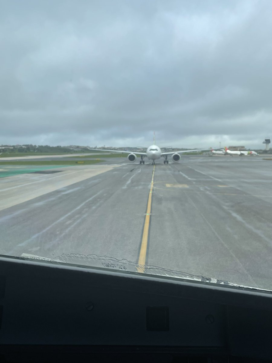 ShePilots's tweet photo. Who is going first you or me? #lisbonairport https://t.co/utSxRdwN8Y