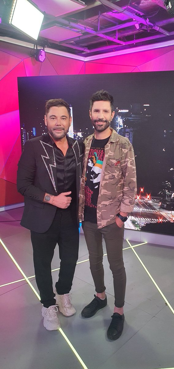 Así pasó <a href="/MiguelPoveda/">Miguel Poveda</a> por #Redespiertos con <a href="/GuidoMtz/">Guido Martínez</a> y equipazo por <a href="/todonoticias/">TN - Todo Noticias</a>