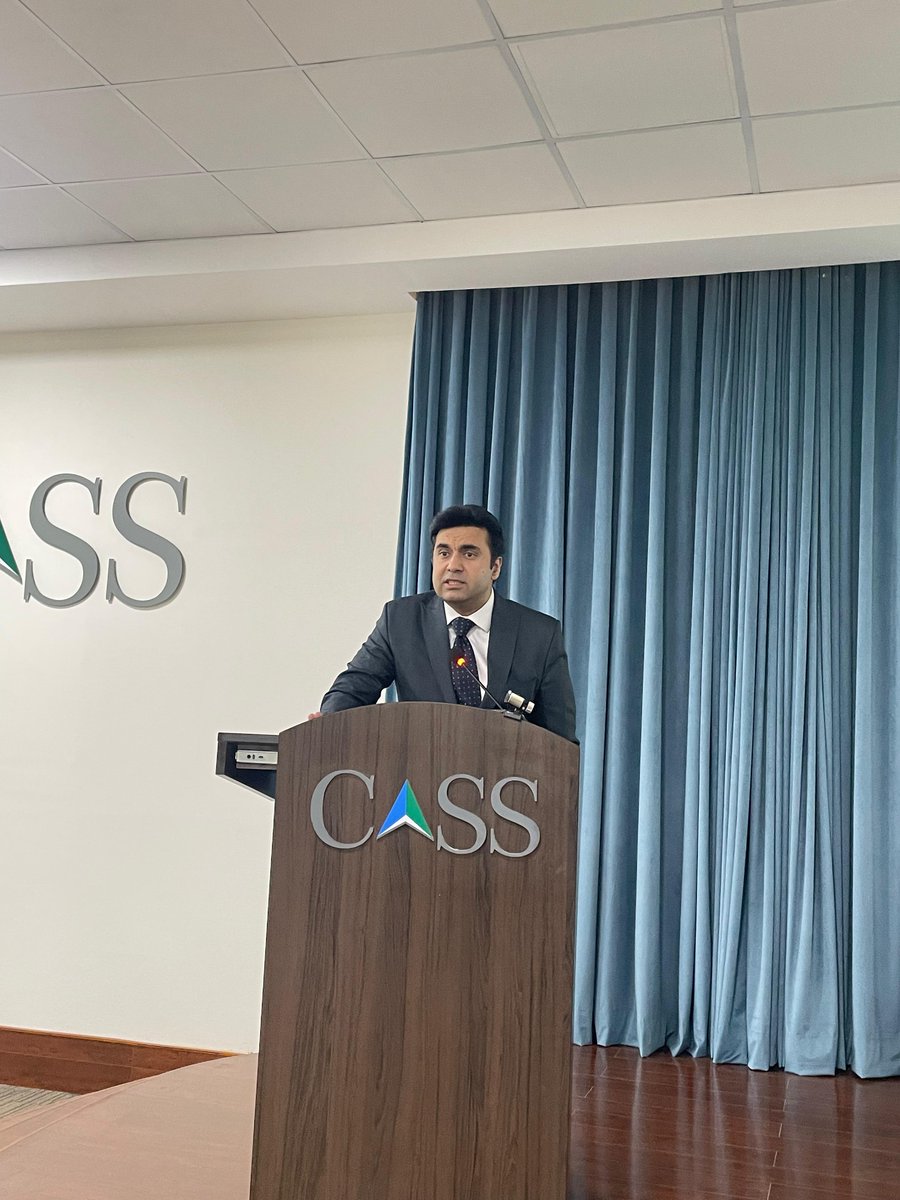 🌍💡Global AI software market revenue is set to hit $126 billion by 2025, with AI in defence alone projected at $16 billion, shares Prof. Dr. Yasar Ayaz, Chair & CPD NCAI. 
#cassseminar #DisruptiveTechnologies #warfare #conflictscenarios #IndoPak
📸 @shanistaan