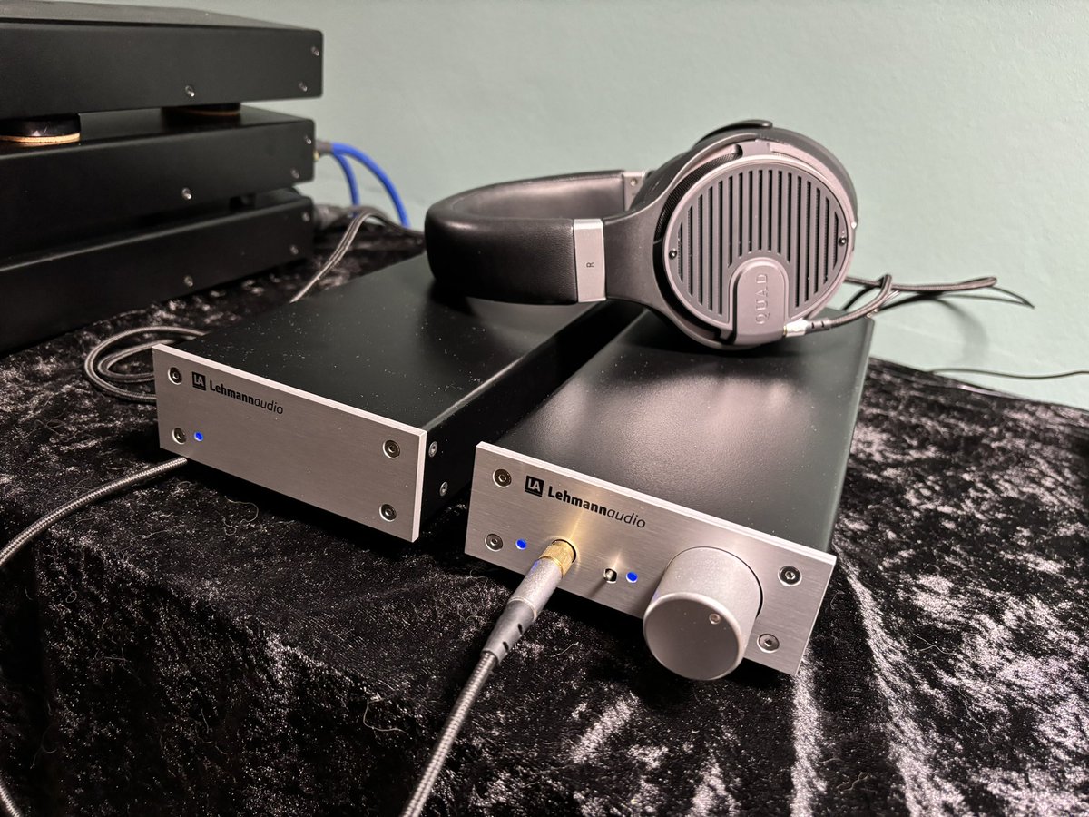 Lehmannaudio is known for its fine and fairly priced headphone amplifiers. Now the audio specialists are going one better and presenting perhaps the best headphone sound at Norddeutsche Hifi-Tage 2024.
lite-magazin.de #litemagazin @lehmannaudio