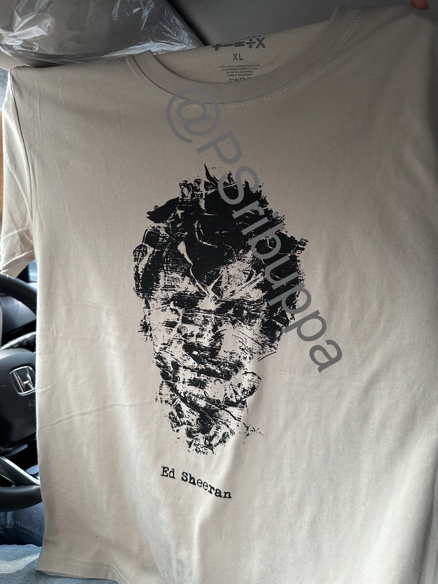 PSribuppa's tweet photo. ส่งต่อเสื้อ Ed sheeran 2 ตัว M, XL ซื้อหน้าคอนฯจะใส่เอง แต่ลองใส่แล้วไม่พอดี เลยซื้อตัวใหม่ อยากส่งต่อให้เพื่อนๆ ที่ชอบ Ed /อยากเก็บ ขอส่งต่อราคาเดิม 1,450 
สะดวกนัดรับ aspire rama4/กรมศุลฯ(ส่ง+100) Line:poontasr
#EdSheeran #EdSheeranBKK #MathematicsTour #themathematicstourbkk https://t.co/0QY7wqoanF
