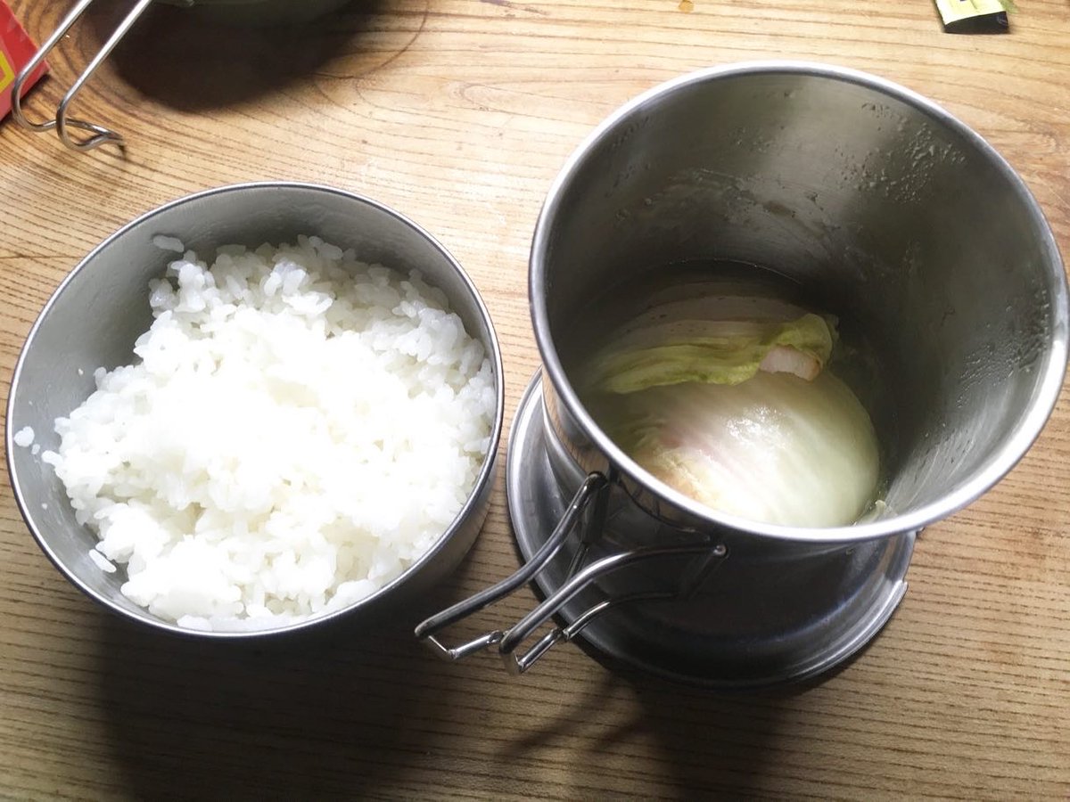 akkii_akkii's tweet image. #バイオライト ケトルポットで２段調理を試す。深くてデカいポットには向いてる。今度は外でやりたい。#BioLite #水蒸気炊飯