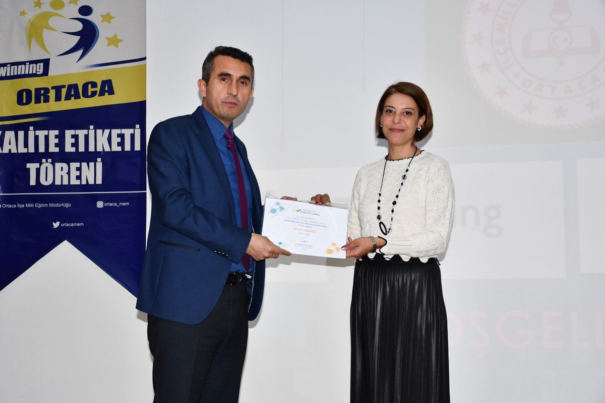 ortacamem's tweet photo. Özel Ortaca Final okullarında düzenlenen törende Sayın İlçe müdürümüz Oktay KAPLAN ve Şube müdürümüz Hasan KARATAŞ tarafından belgeler takdim edildi.
@mugla_mem 
@emrecay55 
@ortacakaymakam 
@OktayKaplan48 
@yeditepedenbiri 
@finalortaca https://t.co/h8e9aFwWu5