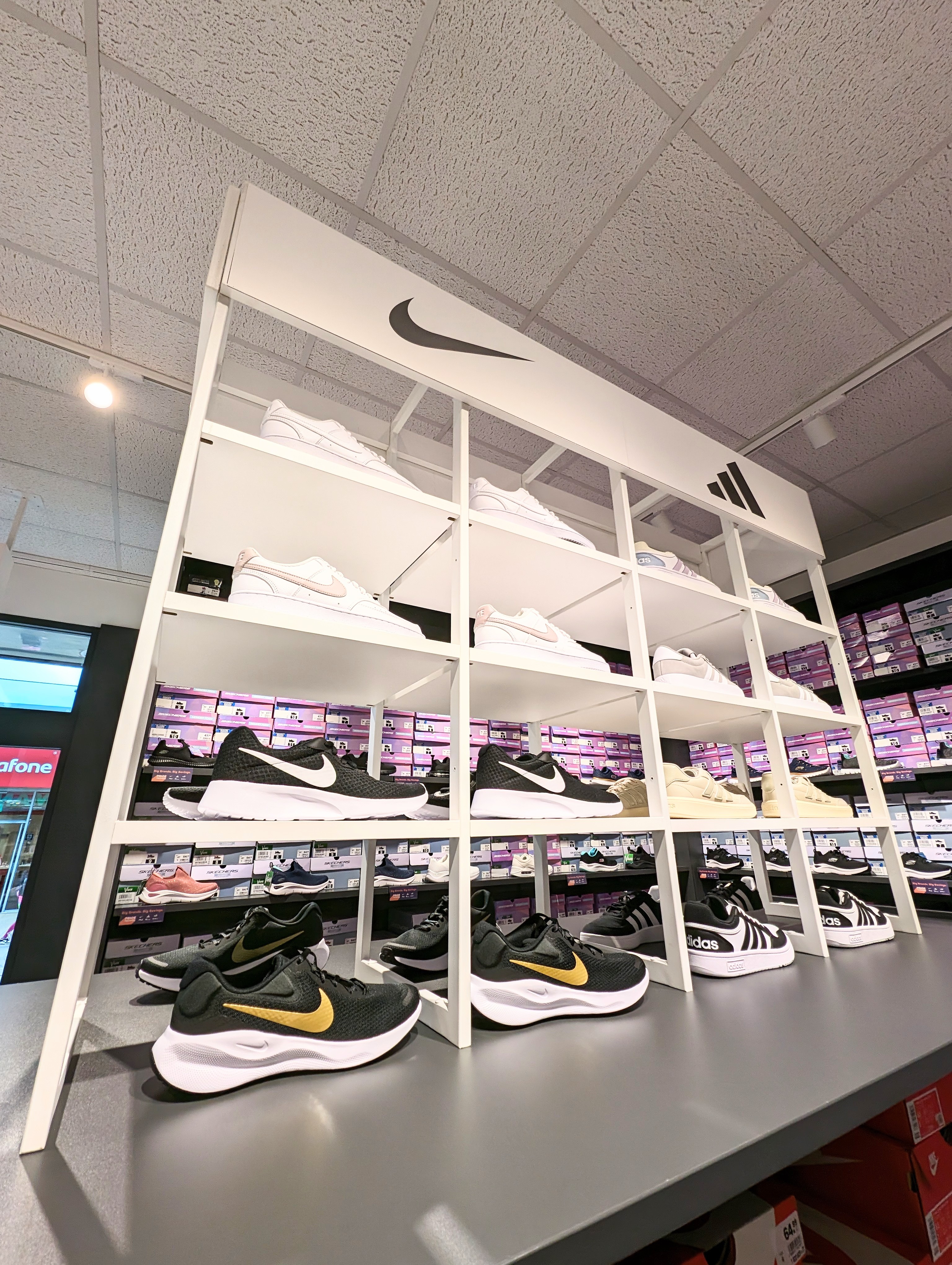 Skechers outlet auburn cheap