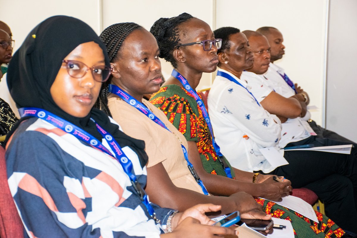 TheKOGSociety's tweet image. 🌟 The momentum continues at the 48th KOGS Congress with an enlightening plenary session on Menopausal Hormonal Therapy by Dr. Owende! 💫 Gain valuable insights into perspectives for Patients, Providers, and Policymakers as we navigate menopausal health. #KOGS@48 #Menopause