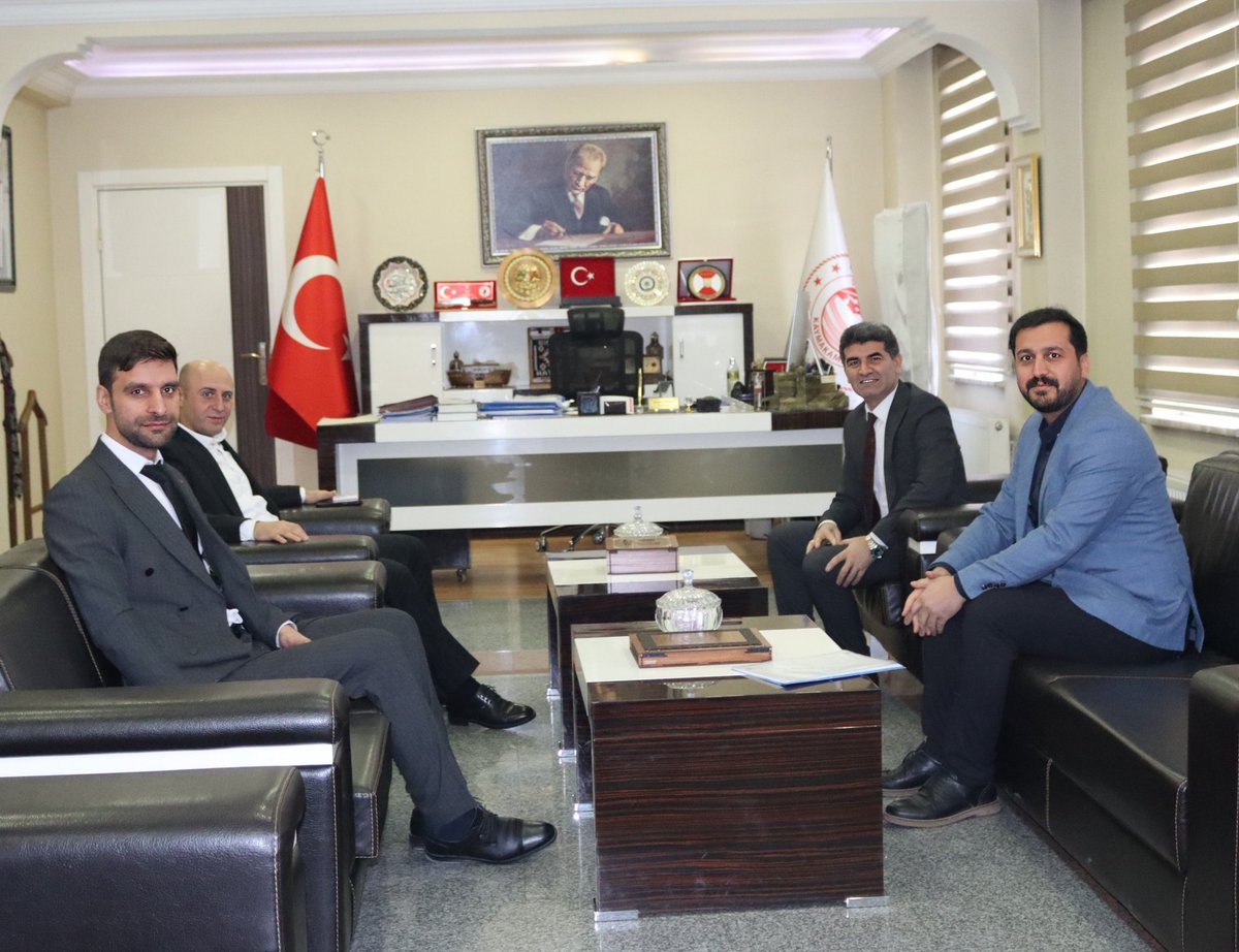 İl Müdürümüz Ertaç BAKİ, Doğubayazıt Sosyal Hizmet Merkezi Müdürümüz Mevan CANER ve Diyadin Sosyal Hizmet Merkezi Müdürümüz Musa ATLI, Doğubayazıt Kaymakamımız Murat EKİNCİ'yi ziyaret ettiler. <a href="/tcailesosyal/">T.C. Aile ve Sosyal Hizmetler Bakanlığı</a> <a href="/ertacbaki/">ERTAÇ BAKİ</a>