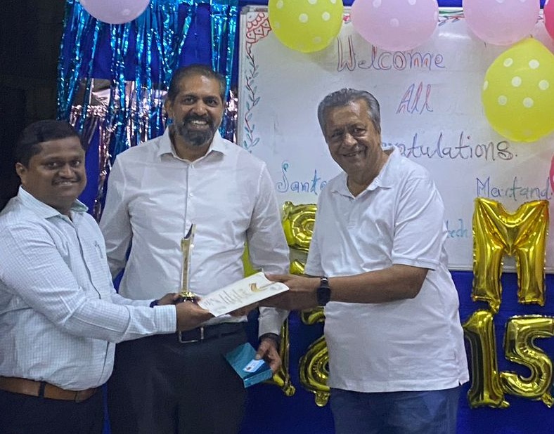 GeekayInfotech1's tweet photo. 🌟 Celebrating Santosh &amp; Martand: Pillars of Geekay Infotech! 🌟 Join us in honoring their dedication. Stay tuned for an event celebrating their achievements! #EmployeeSpotlight #Gratitude 🙌 @GeekayInfotech1 https://t.co/2R99aKADXo