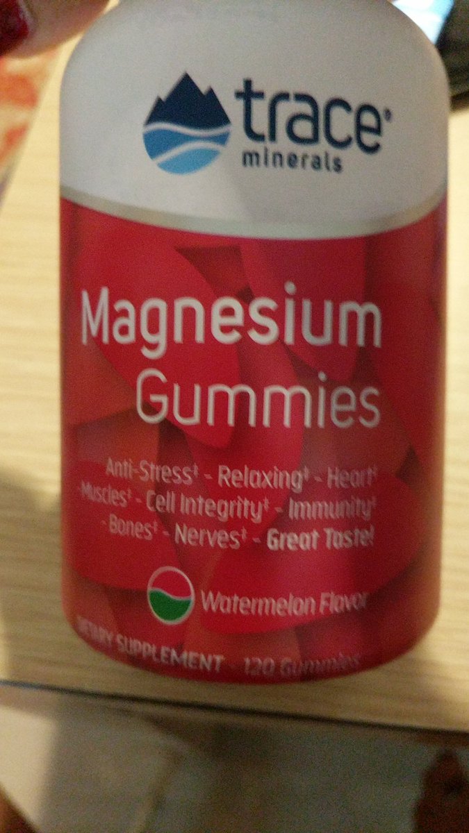 Jgn suka ngancem mau bikin orang tidurnya ga nyenyak... Nah loh skr siapa yg boboknya ga nyenyak, btw kl kamu tidurnya skr tiba2 ga nyenyak akibat jempolmu coba deh Magnesium + melatonin 😊 smoga membantu