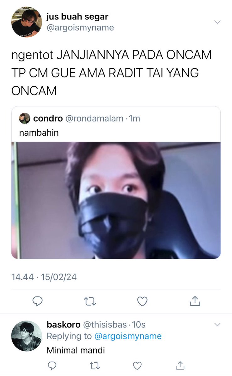 sara tweet media