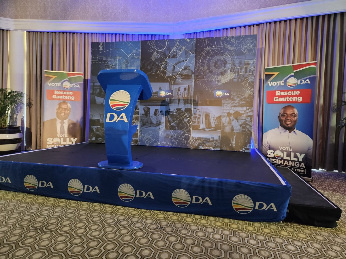 KayaNews's tweet photo. DA Gauteng premier candidate Solly Msimanga will this morning deliver what the party says is the True State of the Province address.
During the address, Msimanga will outline solutions to rescue Gauteng.
#kayanews @Our_DA #TSOPA TT https://t.co/QqkXhygMig
