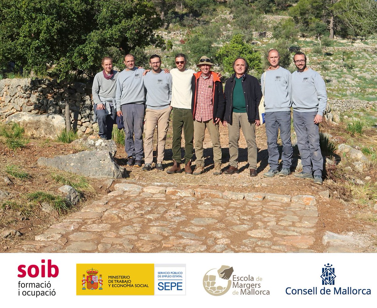 PedraSenderisme's tweet photo. Clausura del Curs "Construcció de pedra en sec - Marger" a Finca Raixa. Novament agrair als participants la seva dedicació 📷
#PedraEnSec #mallorca #serradetramuntana https://t.co/kQfMeLn3fA