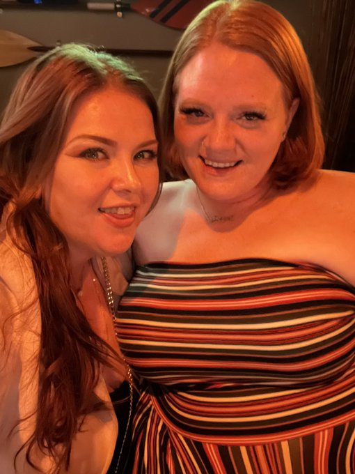 Girls night out with @bbwjulieginger  Who&rsquo;s got drinks ? 😜 https://t.co/6nfG5UA9J3<a class="tags" href="/tag/bbwjulieginger">@bbwjulieginger</a>