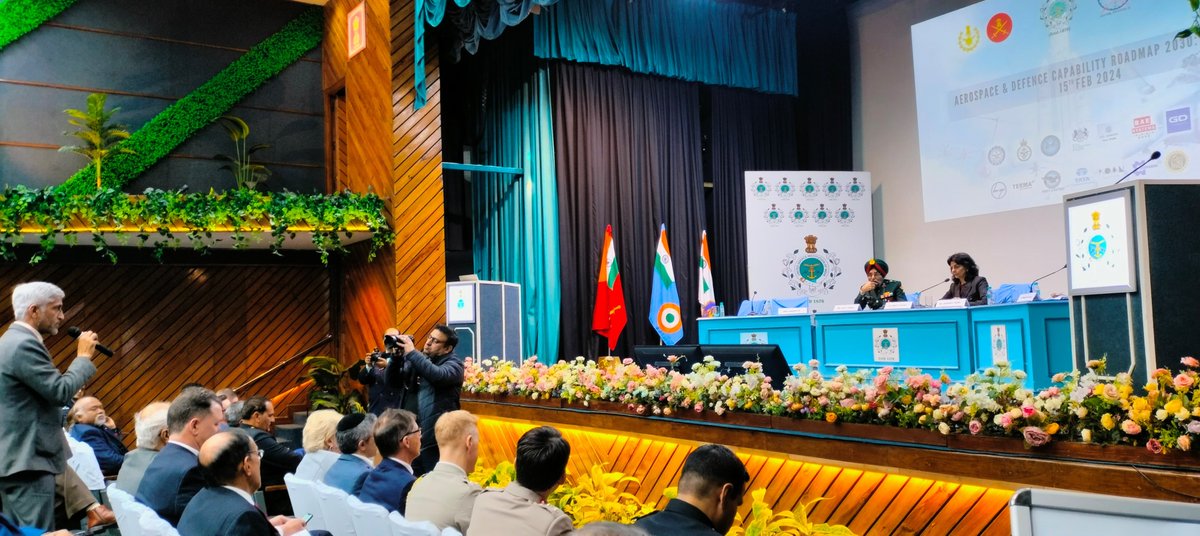 USIofIndia's tweet photo. The Conclusion of Panel 1 "National Defence Capability Roadmap 2030" was followed by a spirited #QNA Session.  

#areospace #defence #conclave #indianarmedforces #usiofindia https://t.co/fk0xS5CuAU