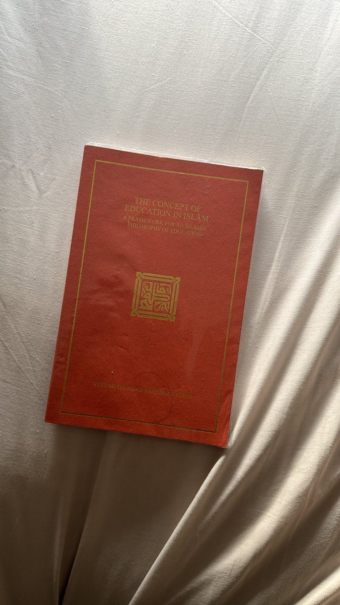 heynyoo's tweet photo. Mengawali 2024 (yang sebenernya udah jalan 2 bulan) dengan bacaan hasil rekomendasi dari akun Lubukkata

1. Ethical Dimension of Child Education - Asmaa’ Mohd. Arshad

2. The Concept of Education in Islam - Syed Naquib al Attas https://t.co/Z0VEhIzEba