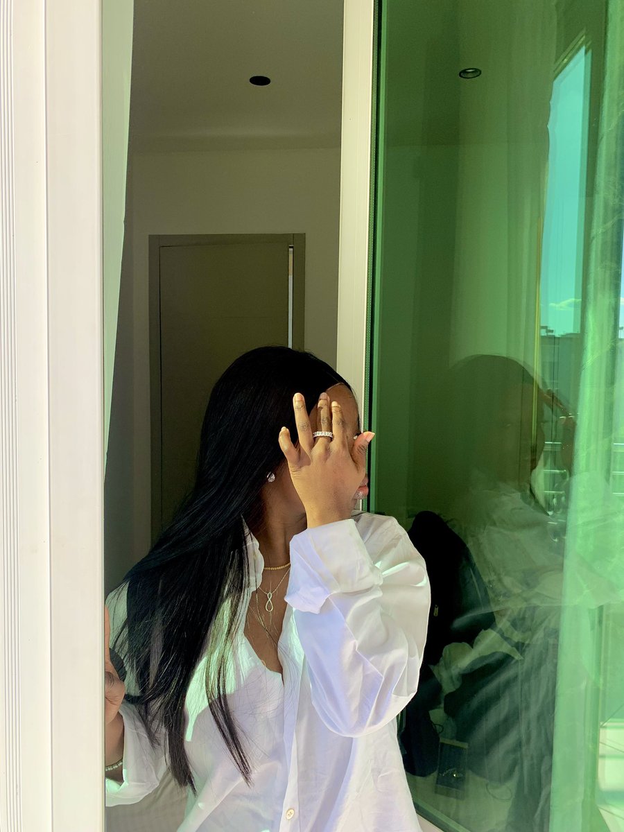 Itustar1's tweet photo. Cheers to new age 🥂🥳
.
.
#BirthdayGirl #yearof-opportunities https://t.co/j9H0zTAFC7