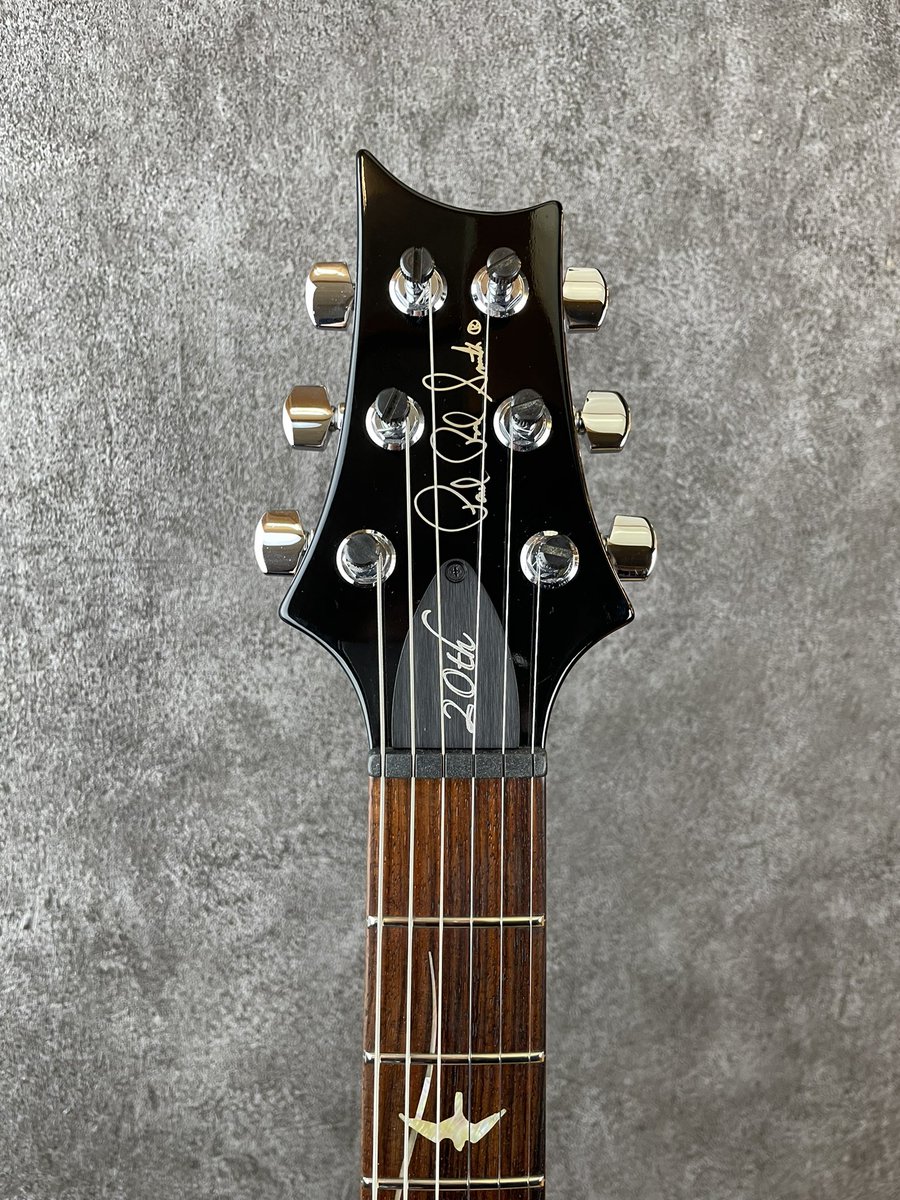 Stereon_Music's tweet photo. PRS入りました！
20th AnniversaryモデルのCustom24 10Top！

Birds in Flightインレイ、フレイムメイプルトップ���綺麗��エメラルドグリーンカラーが目を惹きます。
#PRS 
#10Top 
#PaulReedSmith 
#Custom24 https://t.co/LdwN9HA2yx