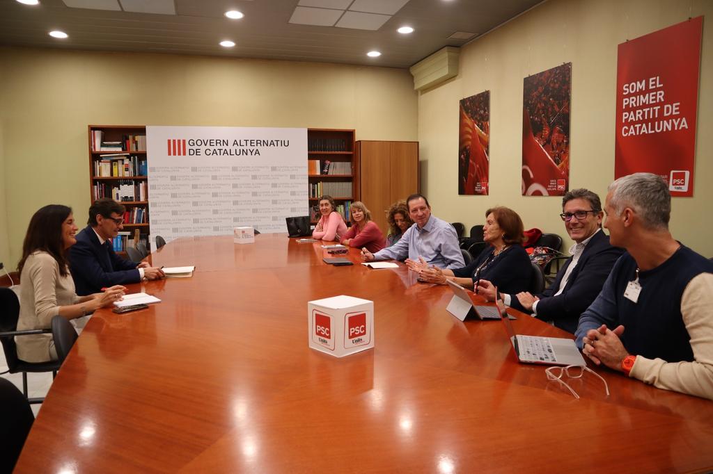 Fa unes setmanes des de l'<a href="/AssDeLlars/">Ass. Llars d'infants</a> ens vam reunir també amb <a href="/socialistes_cat/">Socialistes PSC/❤</a> per traslladar-los les necessitats, reivindicacions i demandes del nostre sector! 💪🏼 Estem compromesos a fer-nos escoltar. 

📸 <a href="/eniubo/">Esther Niubó</a> 
#llardinfants #escolabressol #educació