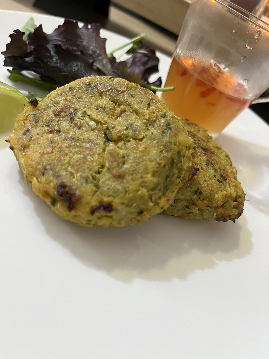 SJ_Covey's tweet image. Well this was delightful so proud of my self taught chef @Jon_Covey  but I’m not eating for the rest of the week. To think b4 lockdown he’d never cooked! #cookedfromscratch