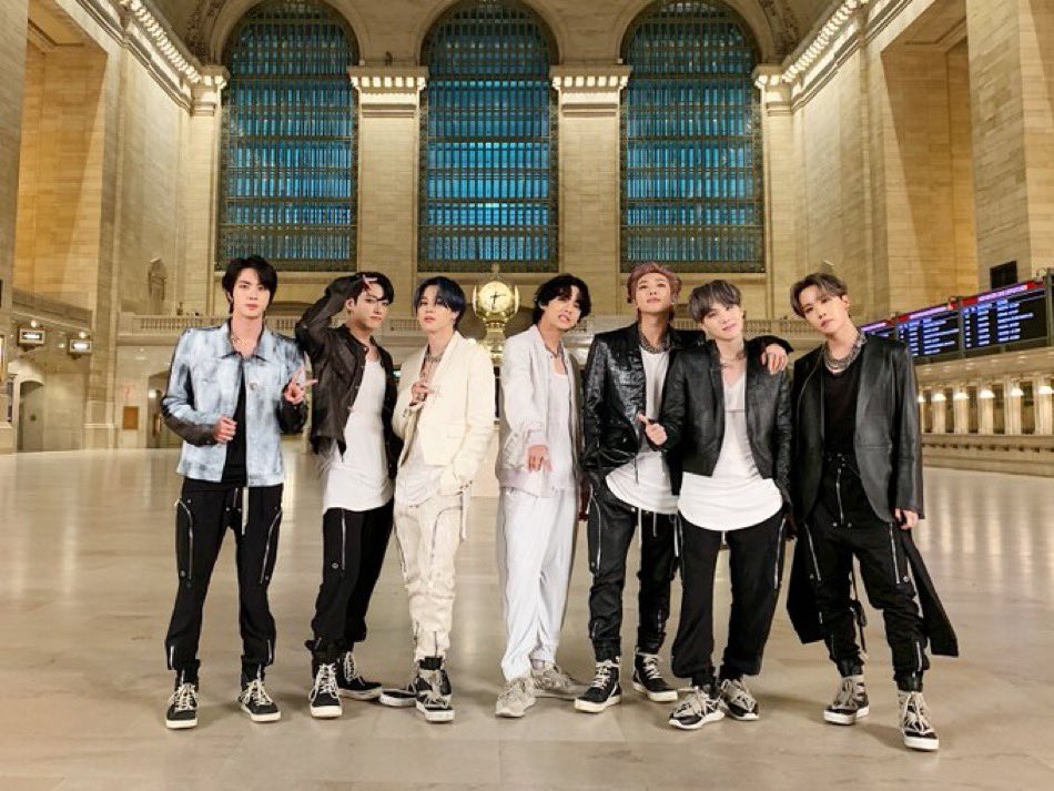 jjkthx1's tweet photo. Grand Central Station was yet again closed, but this time for Jungkook for his Calvin Klein Campaign. Before it was closed for BTS' performance of ON, the MOTS7 comeback in Jimmy Fallon show. https://t.co/kSOdeaczSw