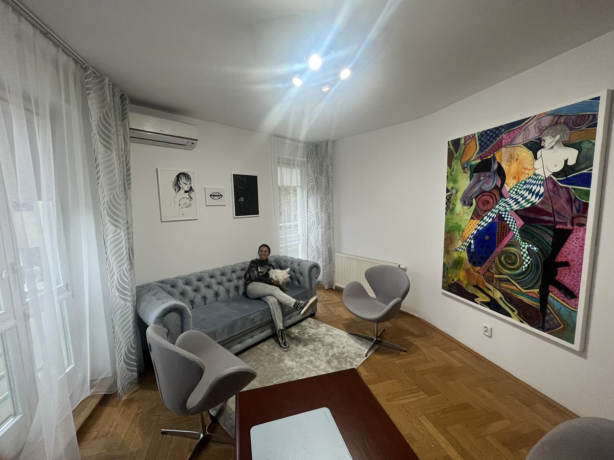 Happy Thursday #NFTCommmunity ! Have a great day and successful deals 😉let me invite you to my perfect working space beautified by <a href="/SalamandreArt/">Salamandre</a>