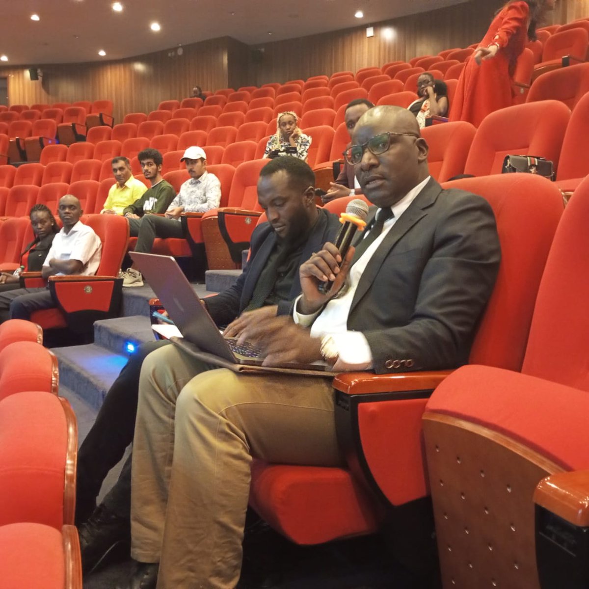 MahakDagar_'s tweet photo. Some moments from the inaugural DOJMC Final Year students' film festival!! Join us at Chandaria Hall, 6th Floor, for a day of riveting documentary watching
@uonbi
#StoriesThatMove #SOJClassOf2024 #WeAreUoN https://t.co/N0vmX0GRdg