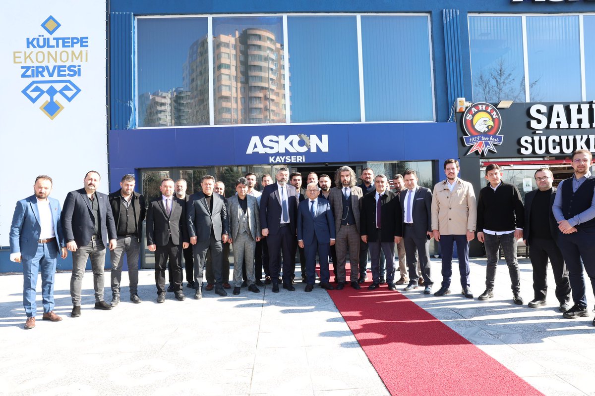 baskanmemduhbyk's tweet photo. Anadolu Aslanları İş Adamları Derneği (ASKON) Kayseri Şubesi’ni ziyaret ederek, Başkanımız İlker Barlı ve yönetim kurulu üyelerimizle keyifli bir buluşma gerçekleştirdik.

Misafirperverlikleri için değerli başkanımıza teşekkür eder, ticaretin mihenk taşı #Kayseri’mizin ekonomisine değer katan, yatırımı, istihdamı ve üretimi arttırmak için çalışan değerli iş insanlarımıza da kolaylıklar dilerim.