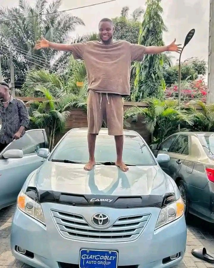 Nigerian Comedy skit maker, Mr Funny (Sabinus), just bought cars for his 3 proteges, Wonder D Talk (Nduka), Mr Lyfe and Twizzy.❤️❤️❤️

Congratulations to them, Sabinus is a good man.💕💕💕

#comedy #Comedystoreug